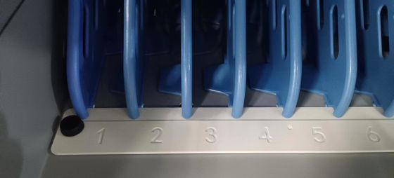 CE AC 충전 DC 충전 및 USB 타입-A 타입-C 밸브 저장 IPad 충전 카트 바퀴가 있는 모바일 충전 캐비닛