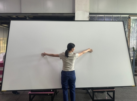 사용자 선택의 편의를 제공합니다. 강력한 시스템 호환성 및 아름다운 외관 디자인을 가진 인터랙티브 디지털 화이트보드